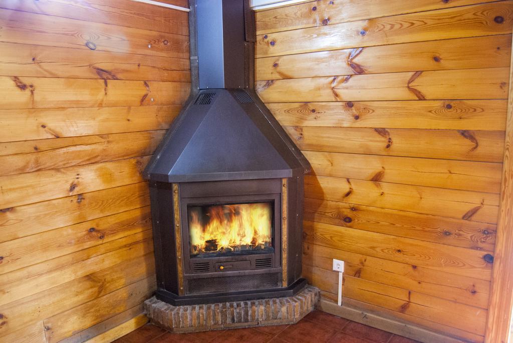 Cabana De Madera La Encina Burunchel Bagian luar foto