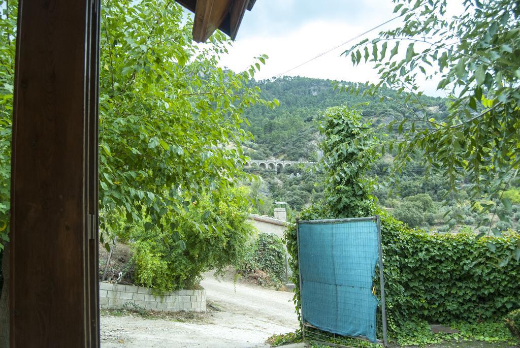 Cabana De Madera La Encina Burunchel Bagian luar foto
